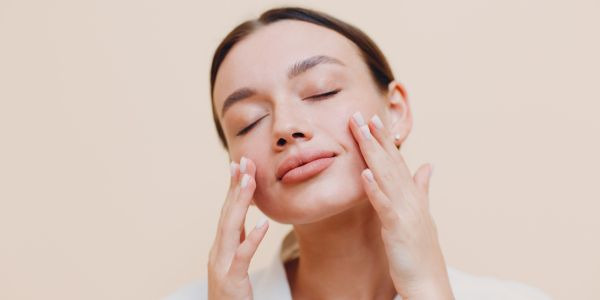 Nouvelle année, nouvelle peau : 7 étapes simples pour un teint lumineux